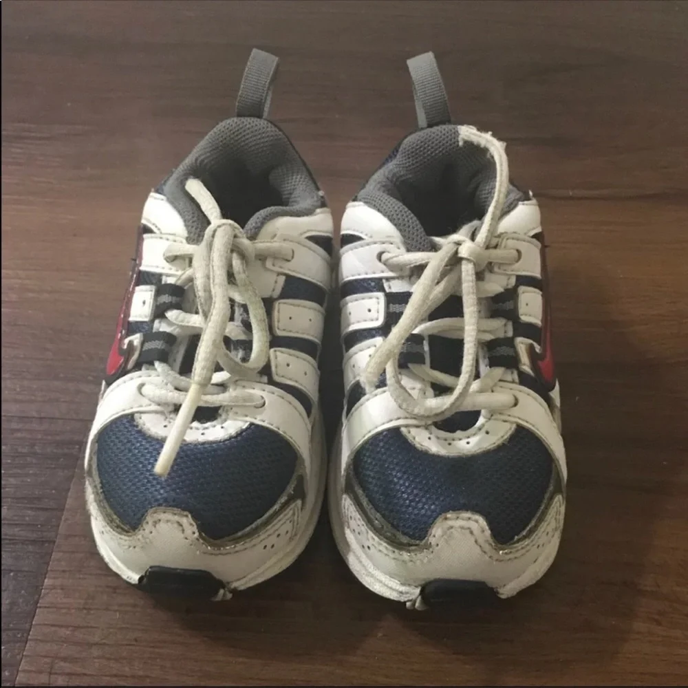 5 for $25🎈 Toddler Nikes